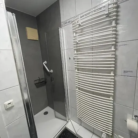 Aminas Ferienwohnung 3 *
